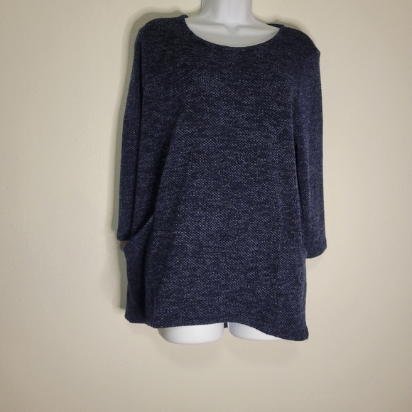 Chico's Tops - Chicos size 1 us m blue knit top with side pockets